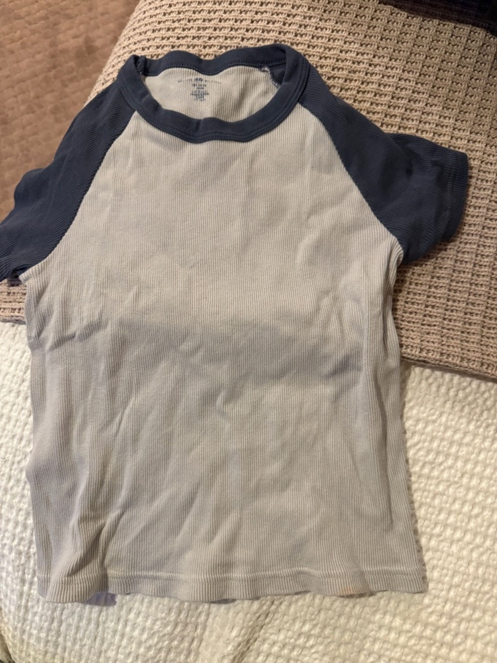 Brandi Melville. Short Sleeve Raglan Tee in Navy and Light Gray